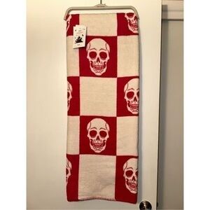 NWT Docofil Halloween Pink Cream Skull Checker Reversible Blanket.